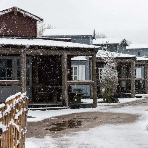 Hvidbjerg Strand Camping Resort Westernbyen Westernhytte Vinter Sne