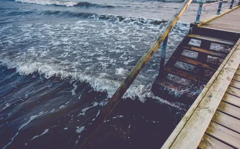 Hvidbjerg Strand Camping Resort Badebro Vintertrappe