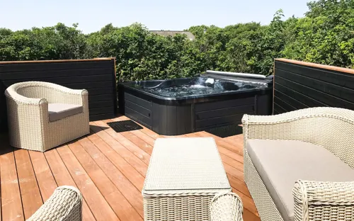 Hvidbjerg Strand Camping Resort Camping Terrasse Spa Moebler