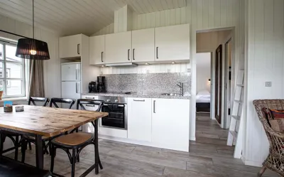 Hvidbjerg Strand Camping Resort Westernbyen Westernhytte Koekken